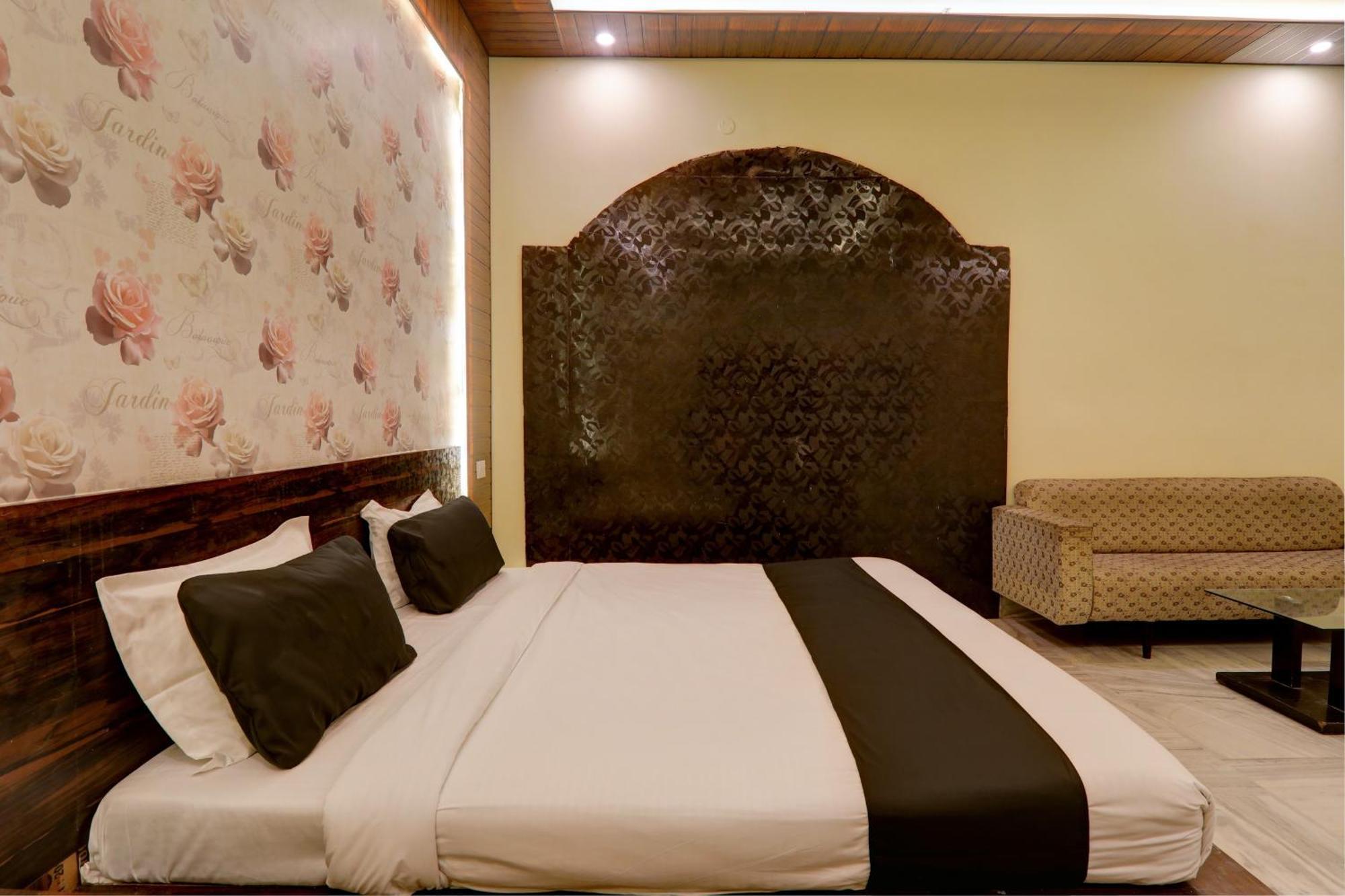 Hotel O Flagship Adbhut Moment Hotel Βαρανάσι Εξωτερικό φωτογραφία